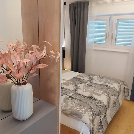 La Belavista Daire Izola