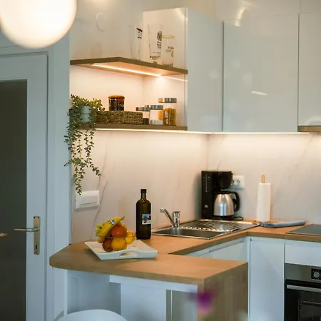 La Belavista Daire Izola