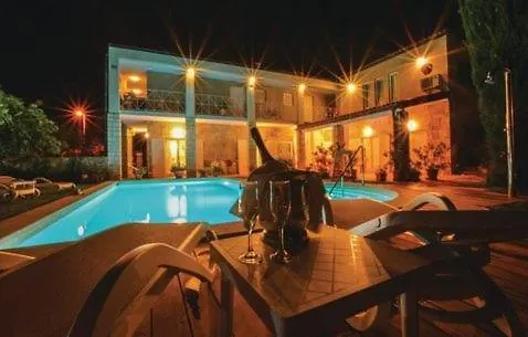 아파트 La Belavista 이졸라