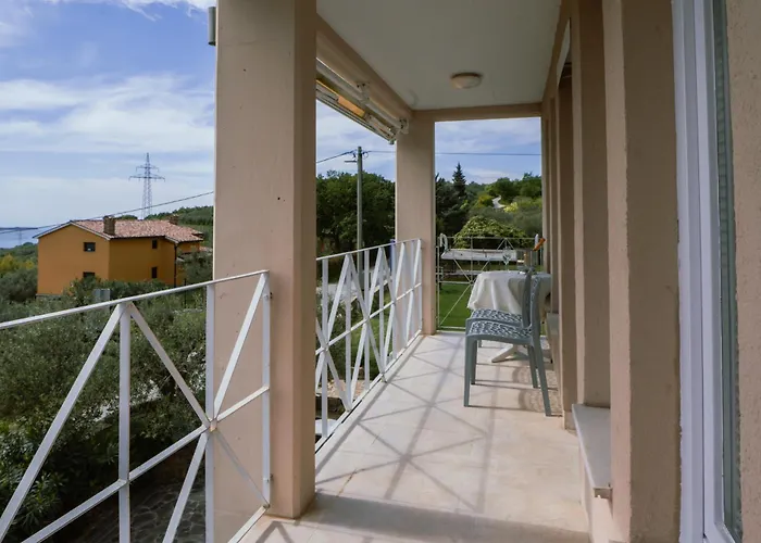 La Belavista 아파트